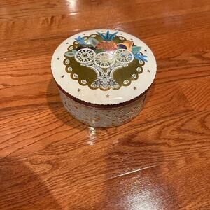 Vintage Baret Ware metal tin